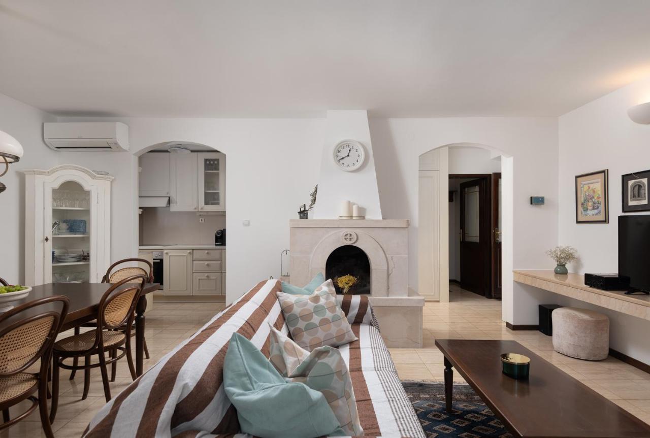 Heritage House Dvor Sutivan Buitenkant foto